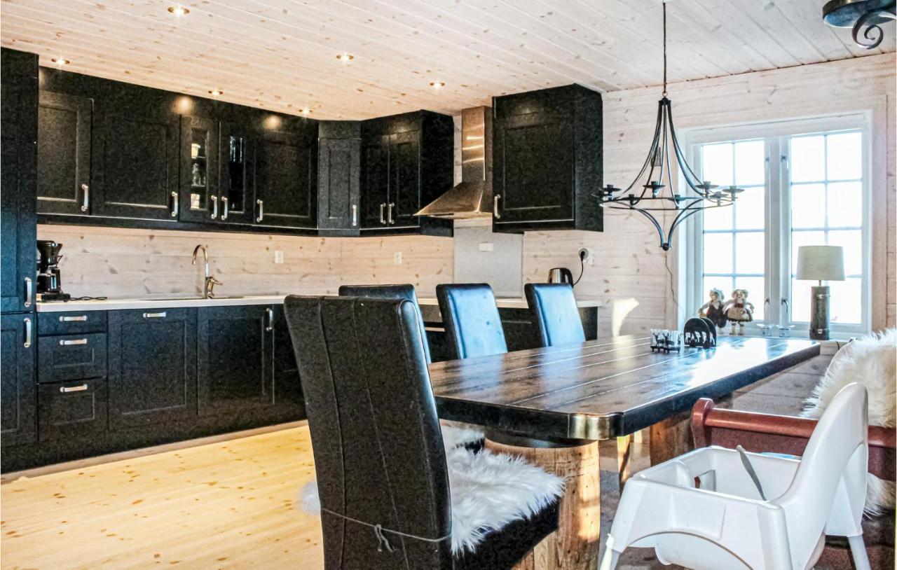5 Bedroom Nice Home In Matredal Экстерьер фото